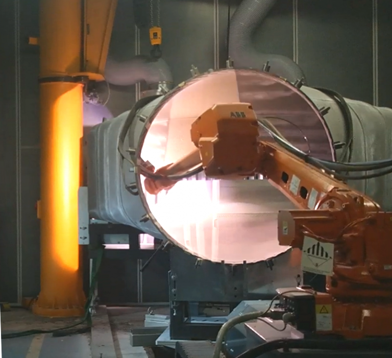 Coating of hot gas housings for gas turbines